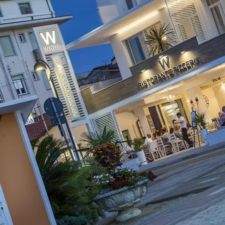 Aparthotel White &