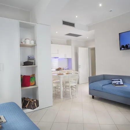 White & Aparthotel