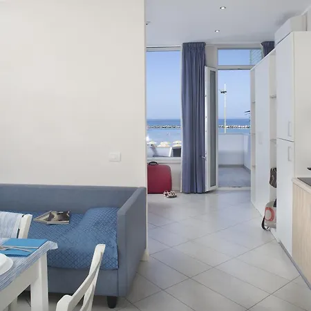 White & Aparthotel
